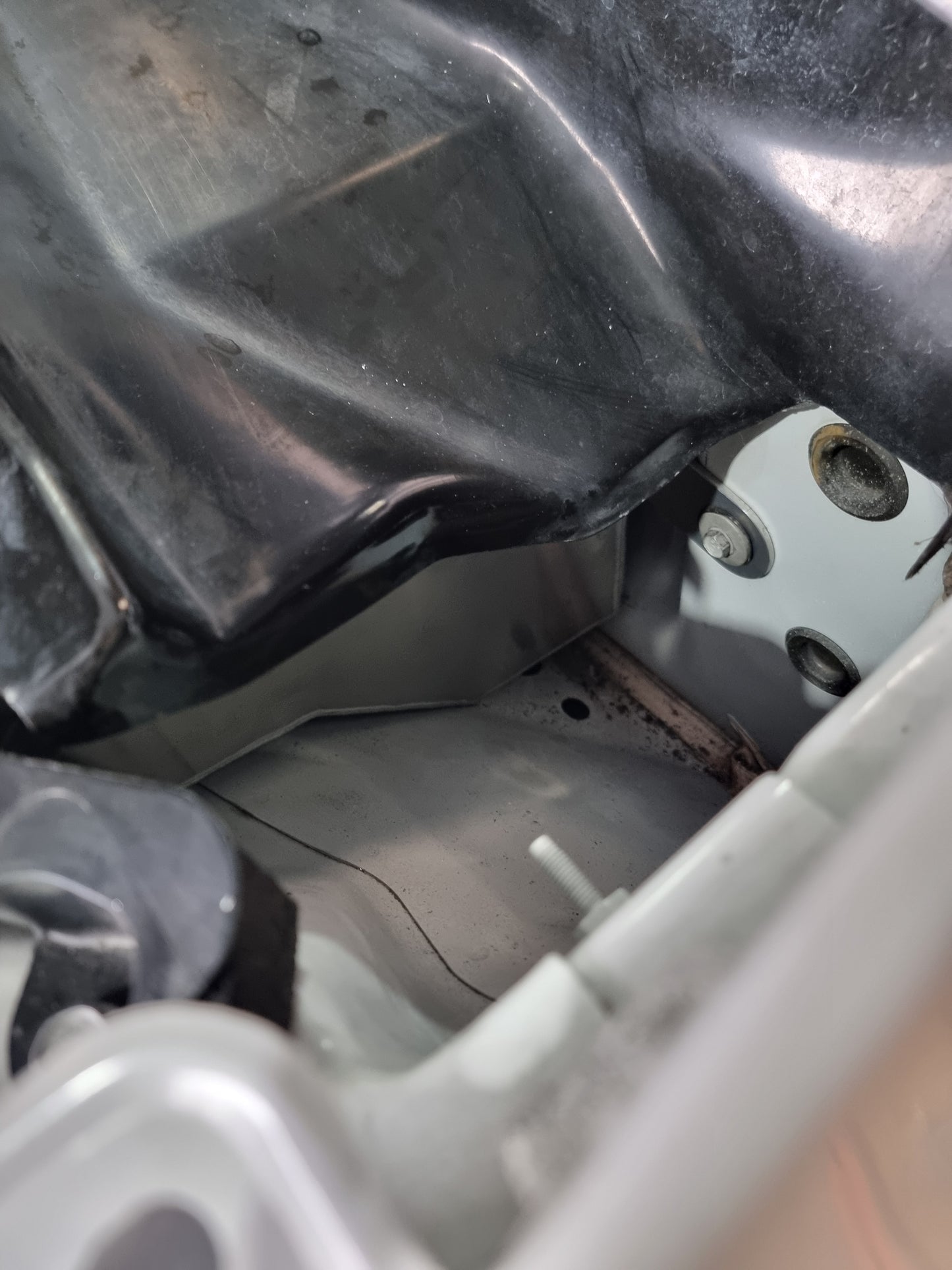 gts ve/vf commodore intercooler reservoir tank