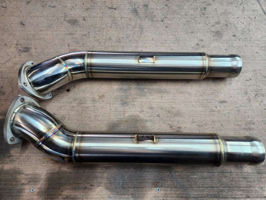 Aston Martin V8 Vantage secondary cat delete pipes 2011+